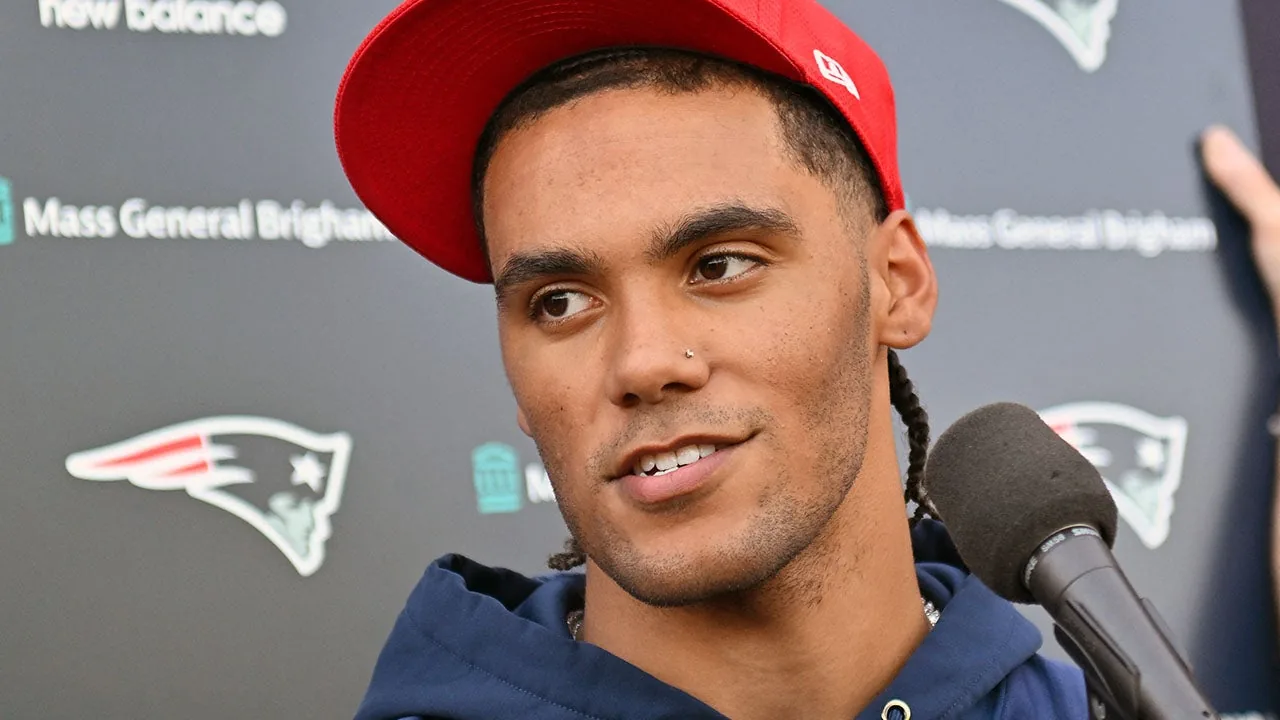 Patriots have already offered Christian Gonzalez a record contract, owner Robert Kraft says - The Boston Globe
