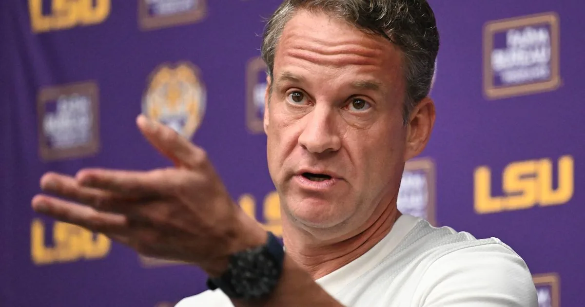 Lane Kiffin unplugged: How leaving Ole Miss and social media changed the polarizing LSU coach's perspective - CBS Sports