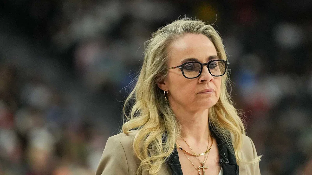 Aces coach Becky Hammon benches 3 starters in what looks like WNBA scheduling protest in national TV game
